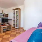 Apartment Veli Jezenj 05