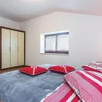 Apartman Apartment Veli Jezenj 05