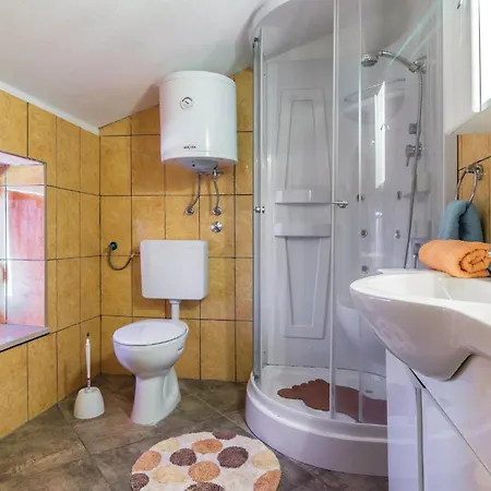 2 Bedroom In * Veli Ježenj