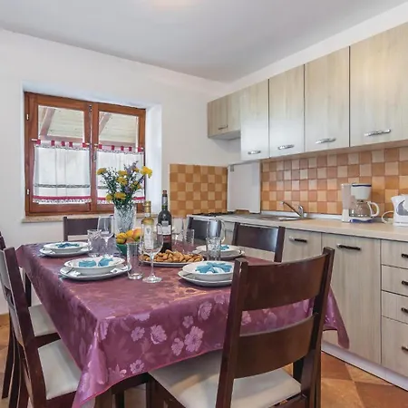 아파트 2 Bedroom In *
